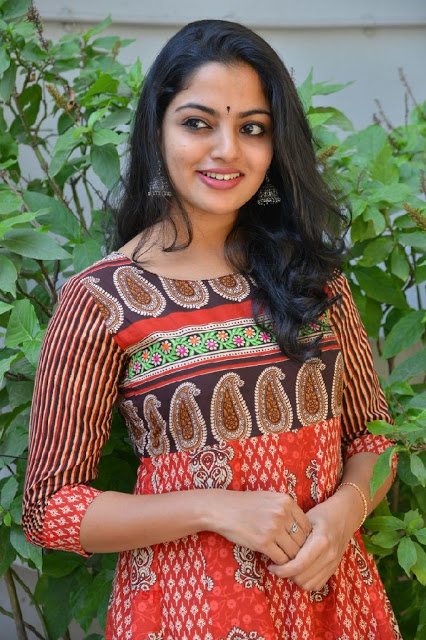 Malayalam Beauty Nikhila Vimal Latest Cute Image Gallery 5